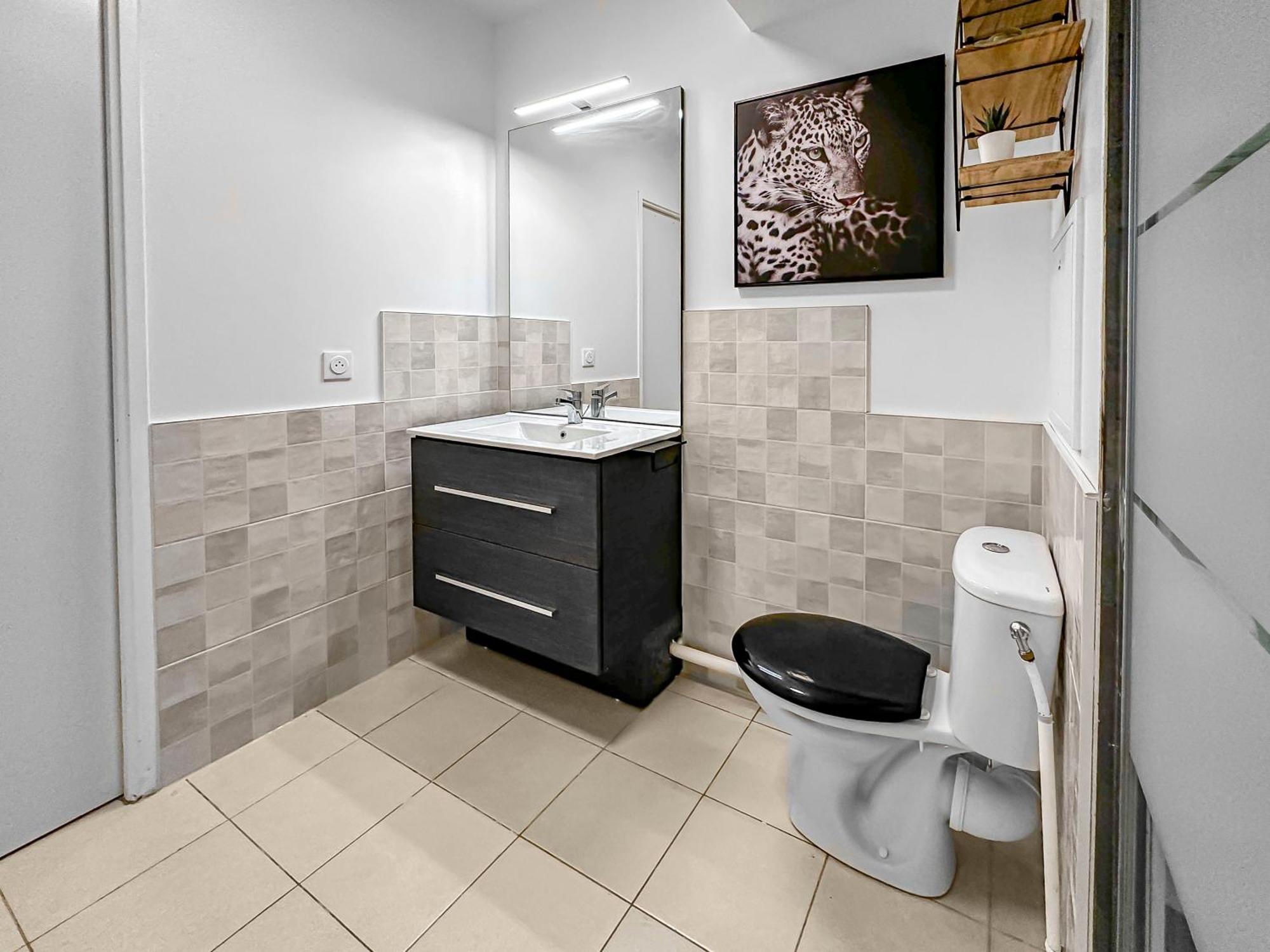 Apartamento Le Prestige Terrasse-Cocon Familial Cosy, Billard & Jacuzzi Avec Vue Sur Paris Le Blanc-Mesnil Exterior foto